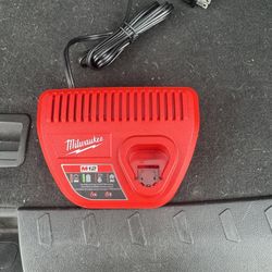 M 12 Battery Charger New 