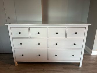 Hemnes dresser