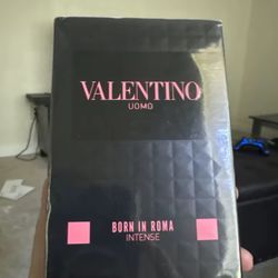 Valentino Born In roma Intense