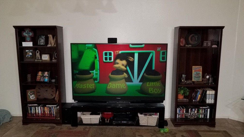 73 inch Mitsubishi dlp tv and stands