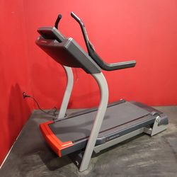 Freemotion 11.9 Incline Trainer FMTK74810.6