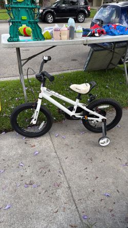 Royal rider bike with training wheels