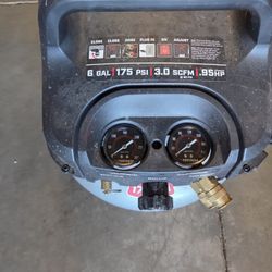 Six gallon pancake Compressor 175lbs Ultra quiet