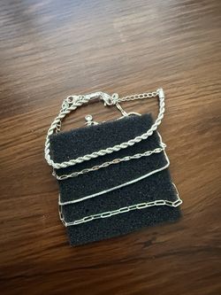 Bracelets (4) - NEW