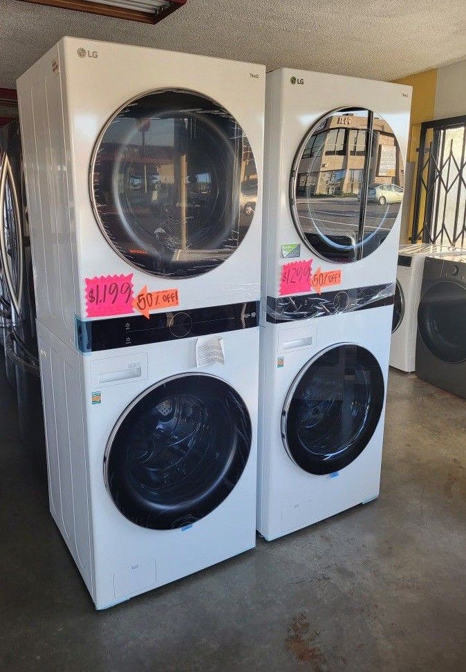 LG ThinQ WashTower Single Unit Front Load Washer 4.5 Cubic AND Gas Dryer 7.4 Cubic Feet AIN