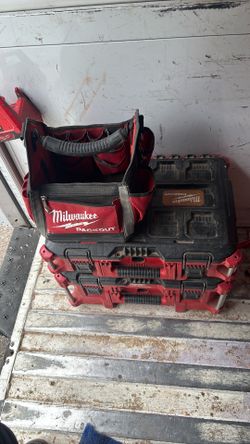 Milwaukee pack out