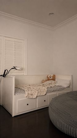 Daybed for sale!