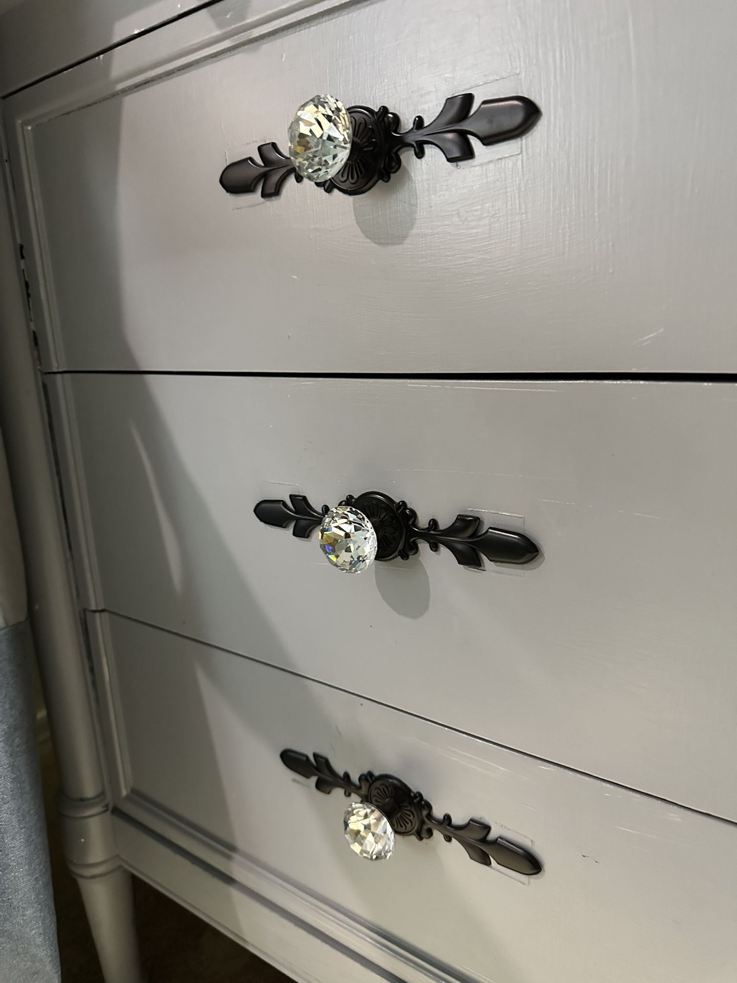 1-3/8” Diamond Dresser Knobs - 6 Count