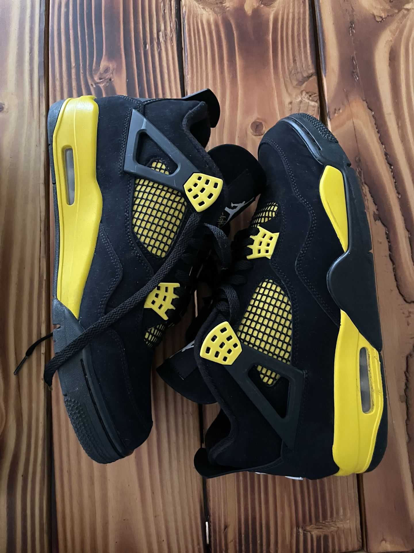 Jordan 4 Thunder Size 11