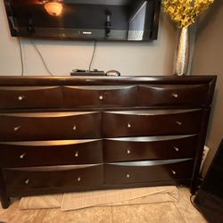 Matching Wood Bedroom Set