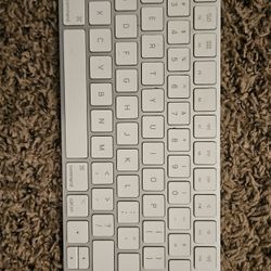 Apple Keyboard