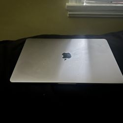 MacBook Pro 13 Inch (Read)