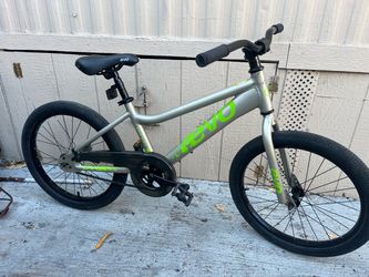 kids bike aluminum everything work good tires size 20”