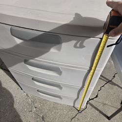 Sterilite plastic drawers/dresser