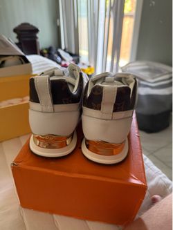 Brand new sneakers men size 10.5 us men