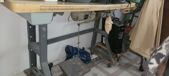Industrial Sewing Machine