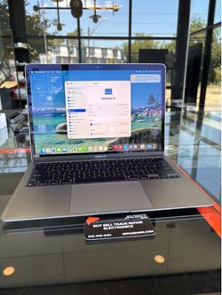 MacBook Air 13” M1 Chip 16GB Ram 256SSD! 90 Day warranty! We offer financing.