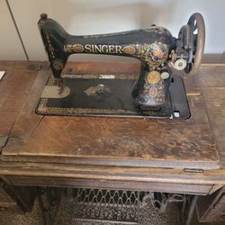 1924 Singer RED Eye 66 Tiger Oak Treadle Sewing Machine 