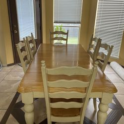 Dinning table With 6 Chairs 