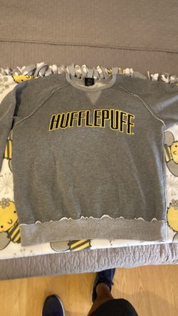 Hufflepuff sweatshirt size Large