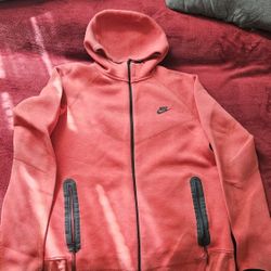 Nike Tech