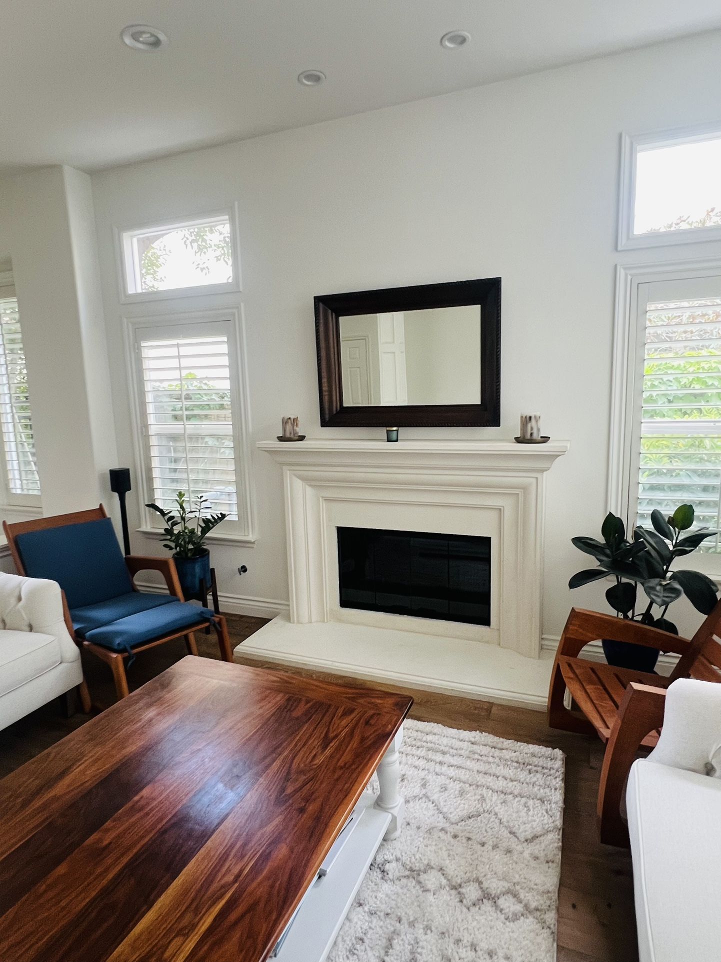 FIREPLACE MANTEL