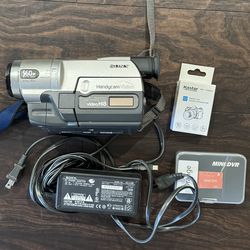 Sony Camcorder Handycam Hi8 Steady shot CCD-TRV608