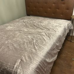 Queen Bed And Frame 