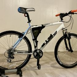 Gorgeous Haro Mountain Bike (LOADED) - Ready to ride
