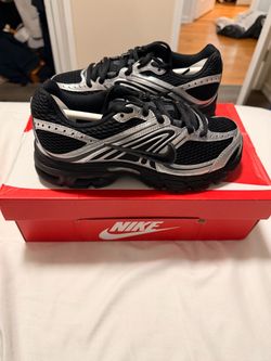 Nike air max moto 2k
