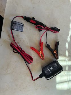 motorcycle battery charger 35$