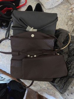 Avon's bags with wallet