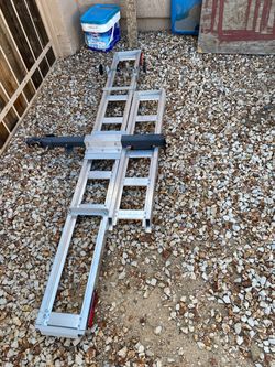 Motorcycle hitch