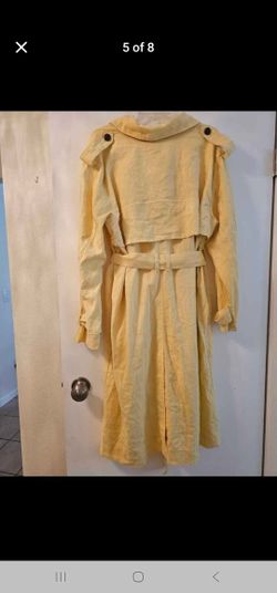 Brand New womans size XL Trench coat(55%linen-45% Rayon)Yellow💛

