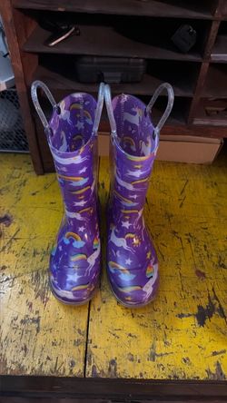 Kids rain boots