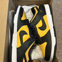 Nike Dunk Low Reverse Goldenrod Size 8