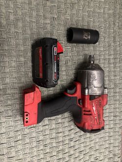 M18 fuel Milwaukee 1/2" impact wrench and battery