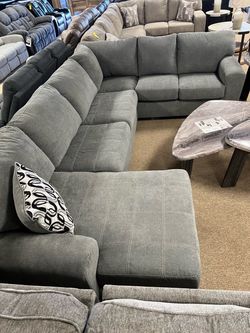 Nice cozy chaise sectional!