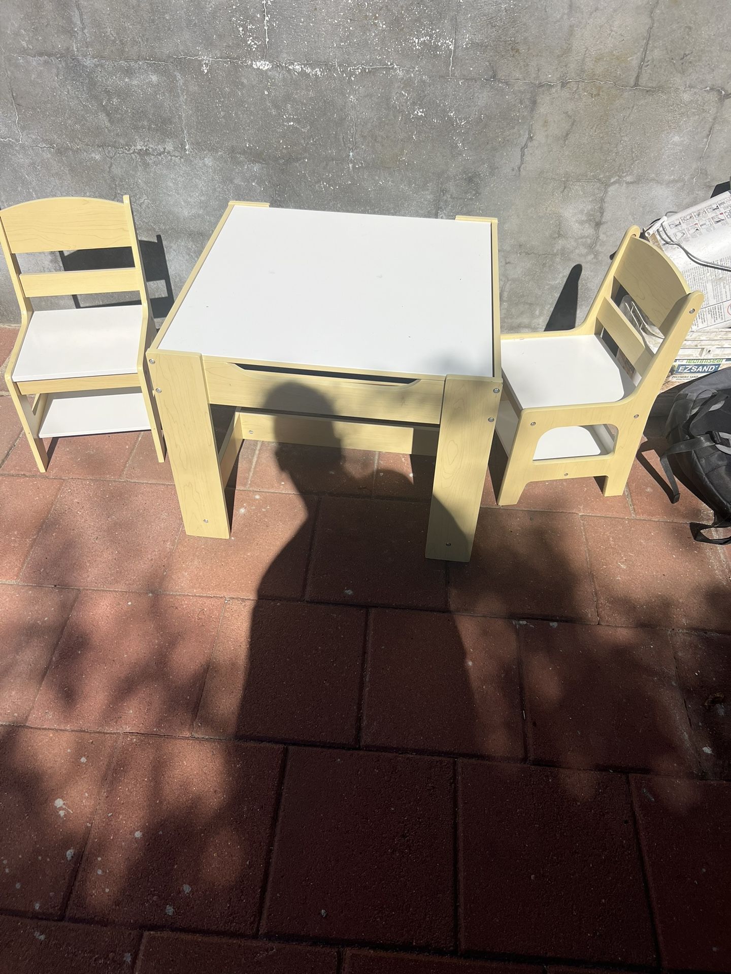 Kids Table