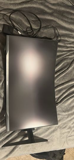 Samsung Odyssey G5 32” 1440p 165Hz Curved Gaming Monitor