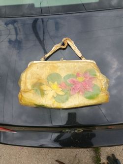 Vintage 50s or 60s women plastic purse with flowers