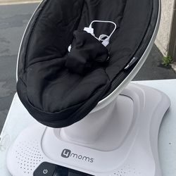 Black 4 moms Mamaroo Baby Swing