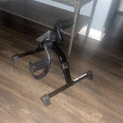 Sitting Work Out Foot Pella