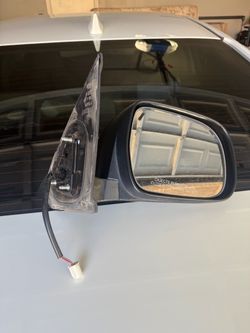 right side mirror 2005-2011 right side mirror