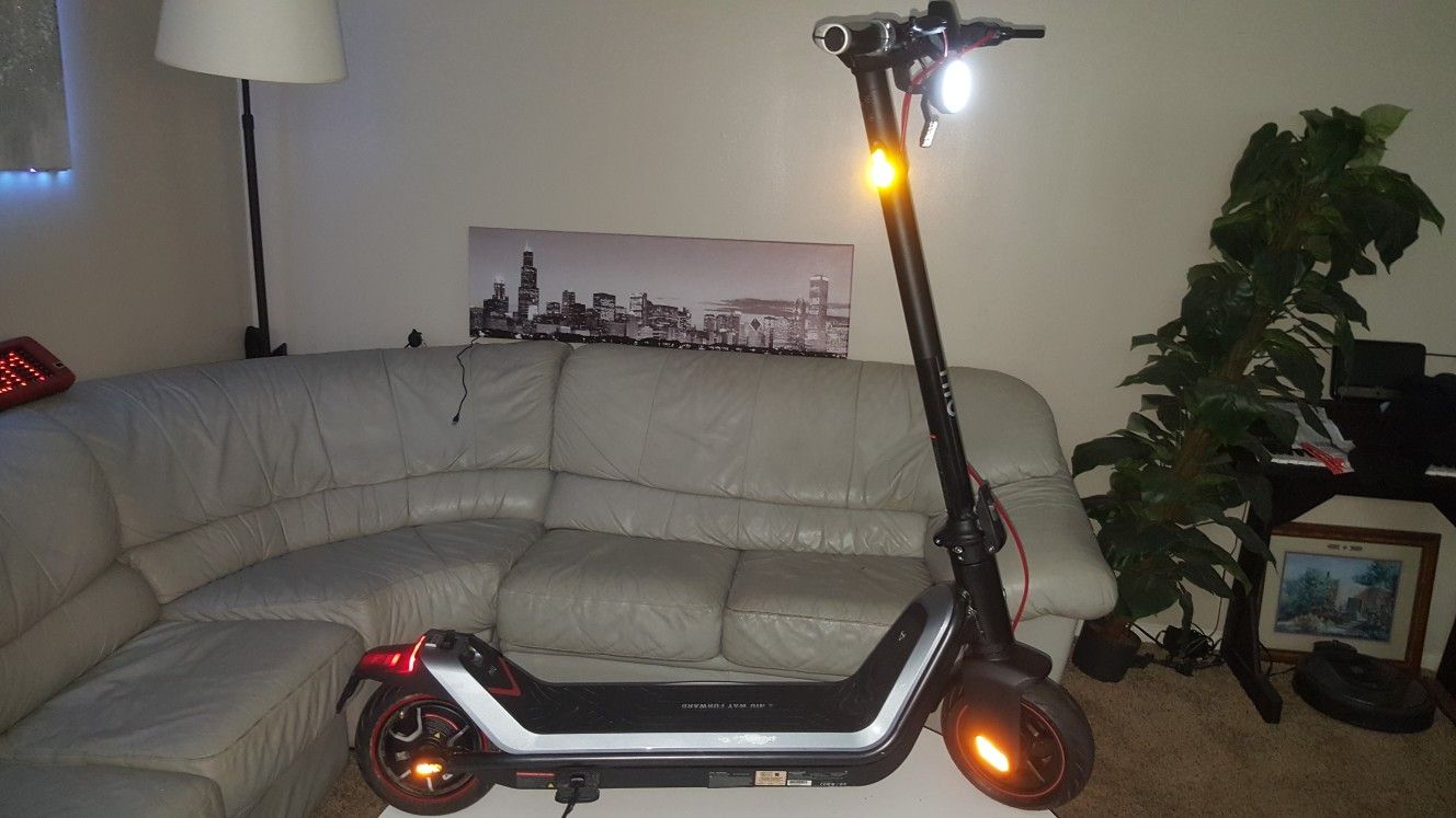 Electric SCOOTER 