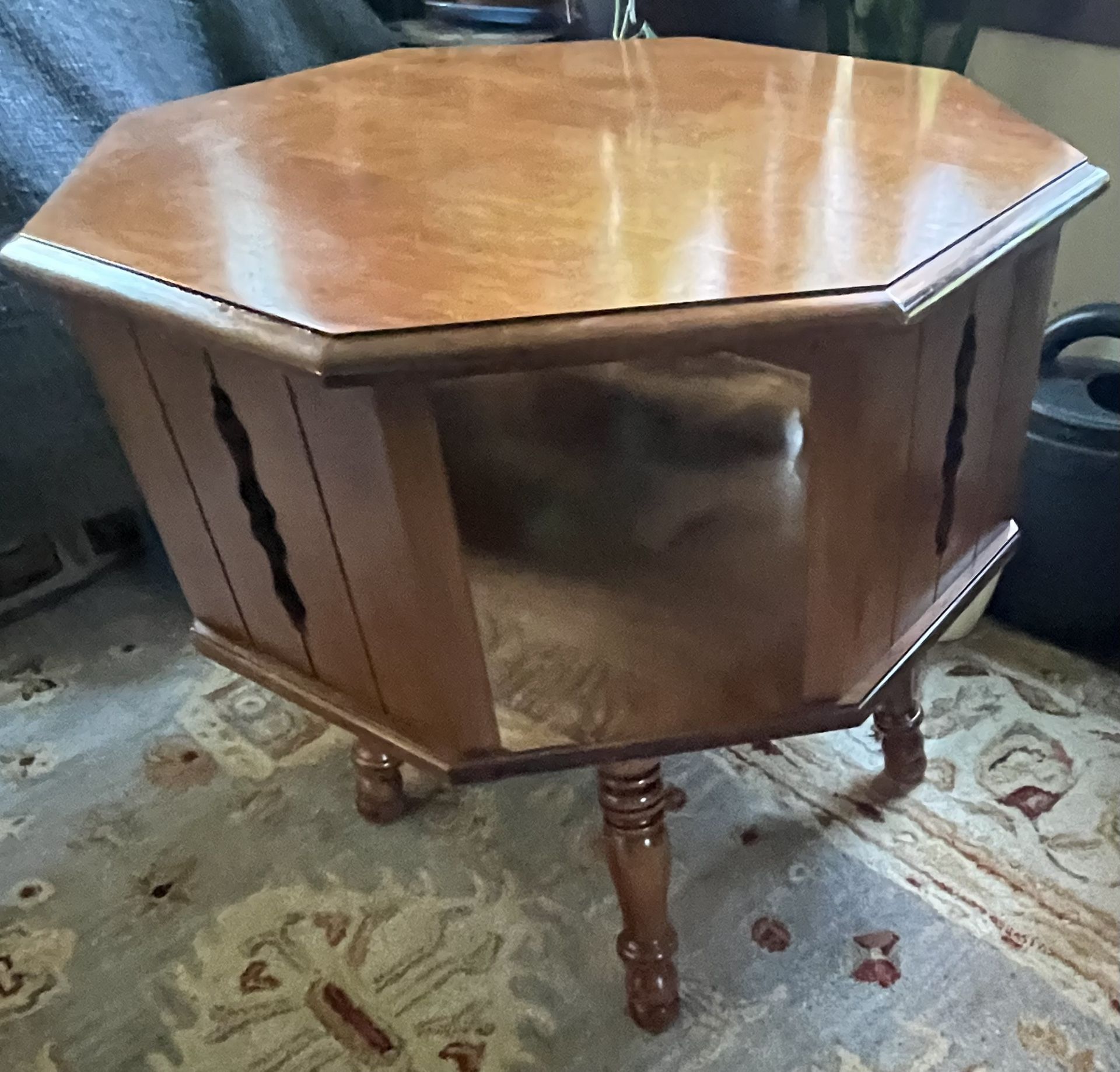 Mid Century Maple Rotating End Table / Side Table by Tell City