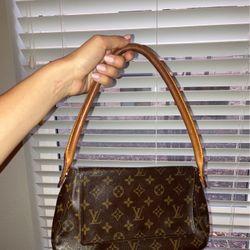 LV Purse