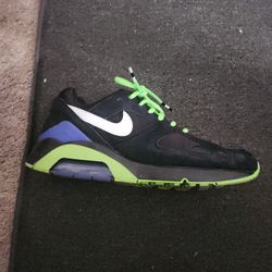 Shoes-Nikes