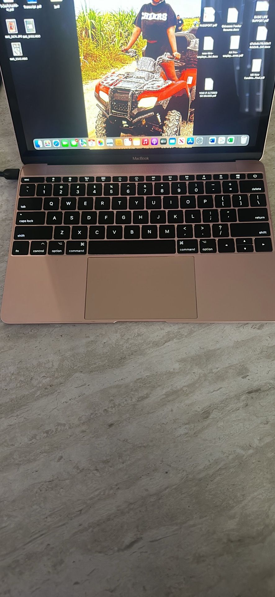 MacBook Rose Gold