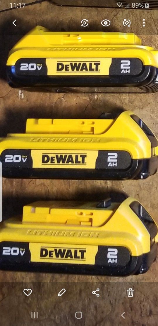 DEWALT 20V BATTERY 2AH (NEW)